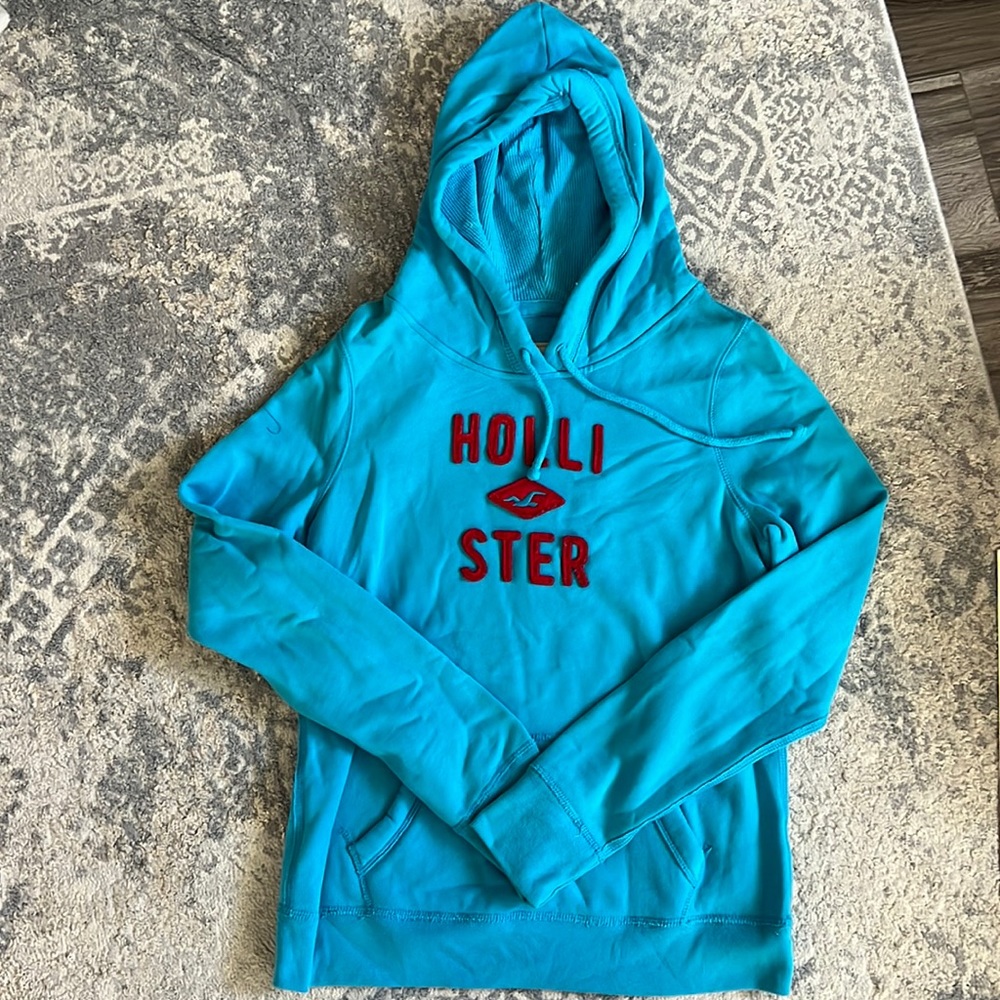 Hollister turquoise women’s large sweatshirt